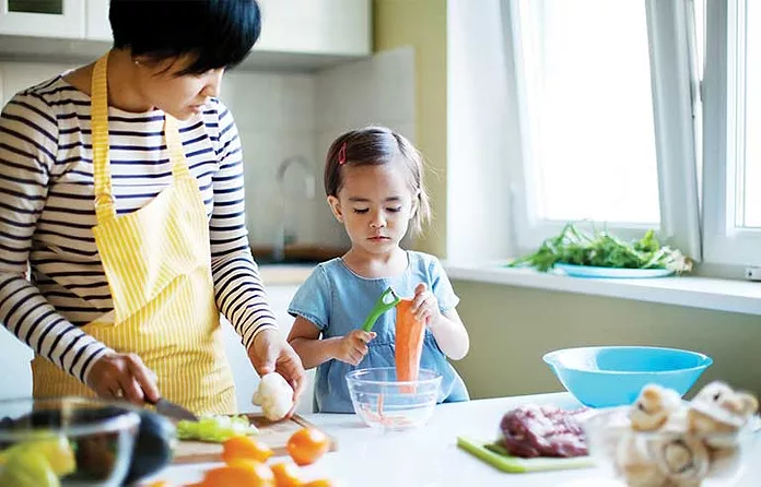 厨房安全与老年器具选择：预防烧伤和跌倒