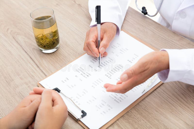 职场精英能量方案(2)：读懂你的体检报告——从生化视角揭秘“红箭头”背后的代谢危机与逆转策略