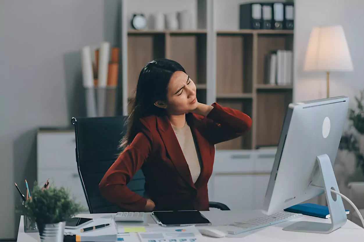 久坐是慢性自杀？每45分钟的“脊柱重启”计划